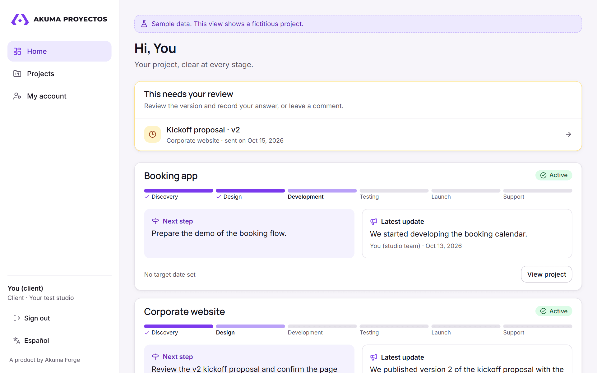 Client view in Akuma Proyectos: Only what's published: progress, deliverables and pending decisions.
